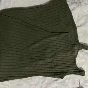Shein zelena haljina