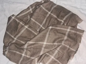 H&M šal