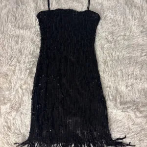 Haljina sa šljokicama XS