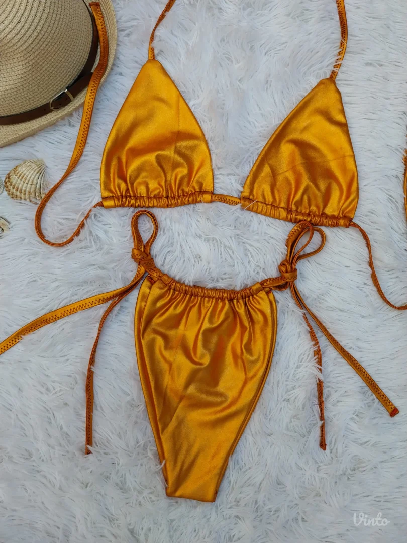 Kupaci kostim i suknjica