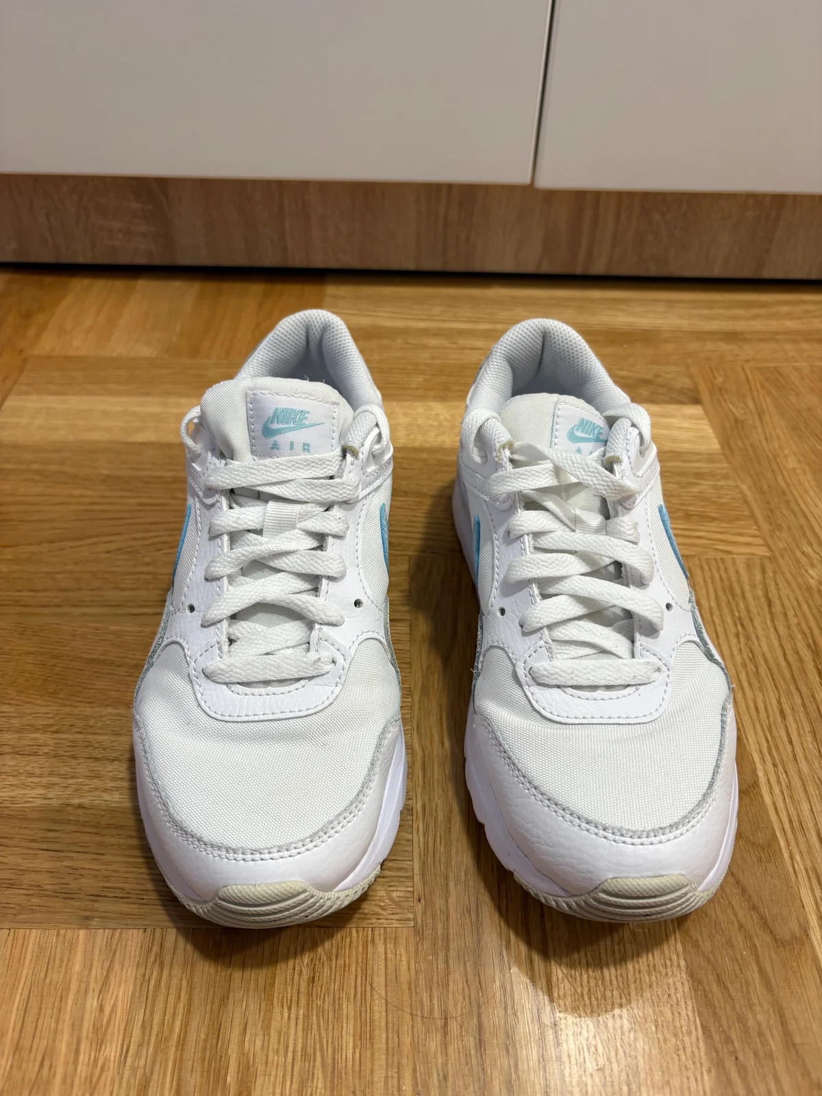 Nike Air Max 90 bele patike