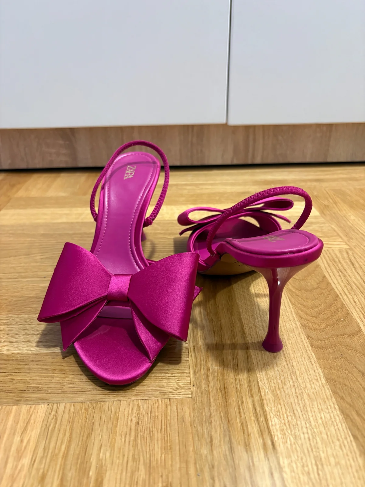 Ciklama Zara sandale
