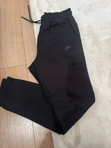 Nike Tech