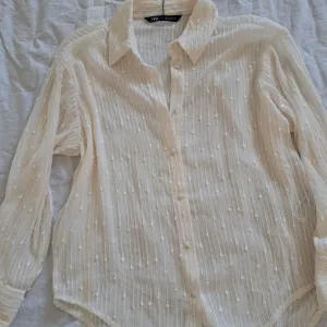 ZARA prelepa kosulja