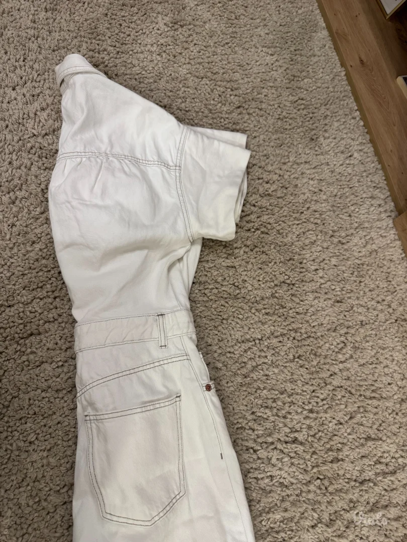 Teksas beli kombinezon Zara