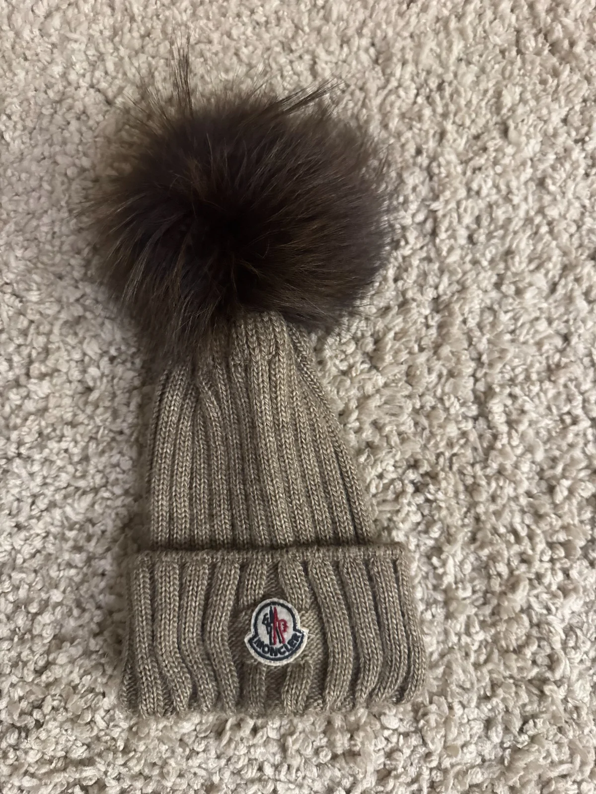 Ženska kapa Moncler