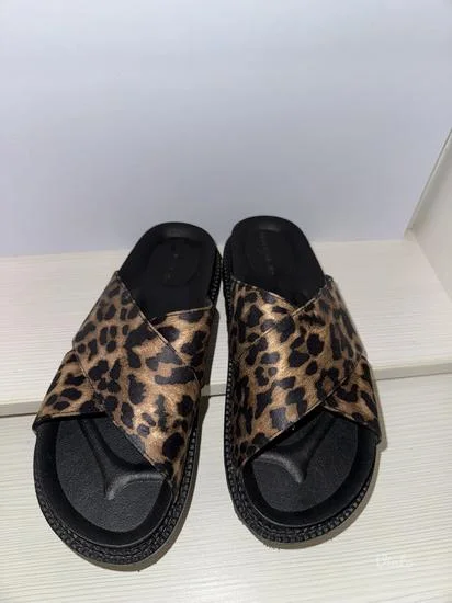 Ženske papuče Reserved SNIŽENE