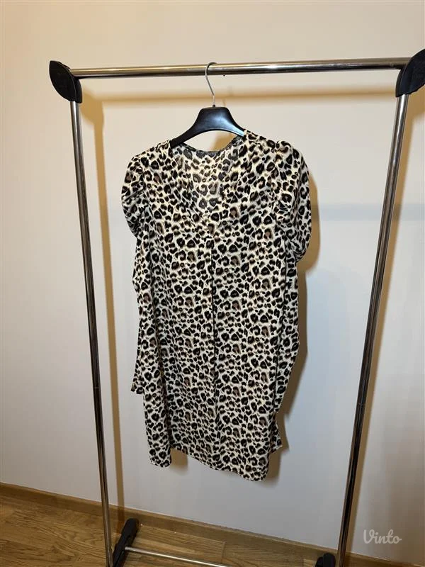 Ženska haljina tigrasta sa puf rukavima