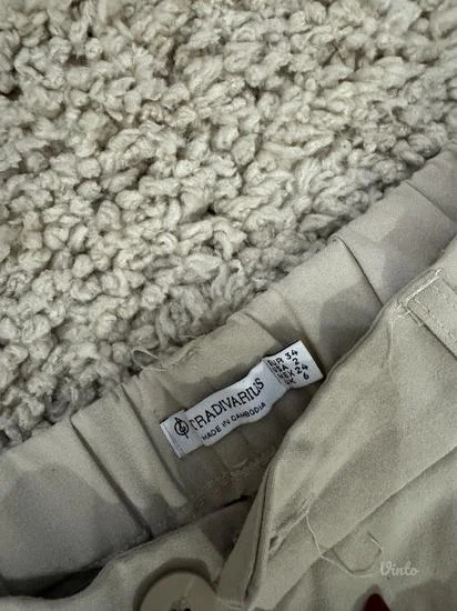 Ženske pantalone Stradivarius SNIŽENE