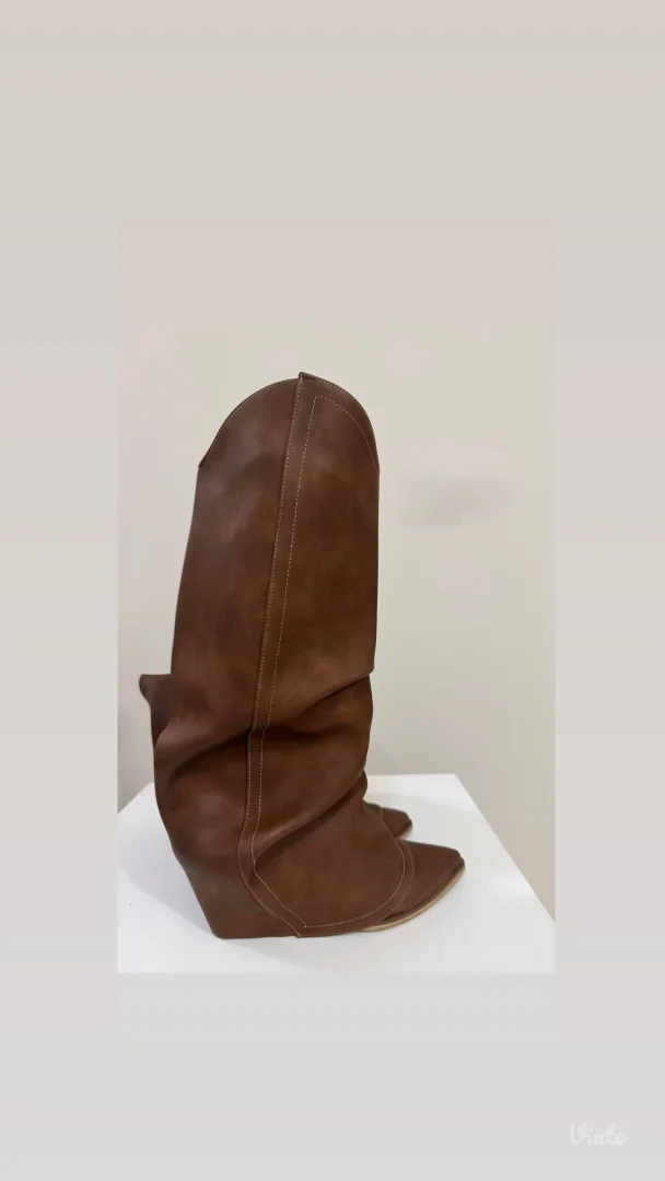 ŽENSKE BRAON ČIZME SA SKRIVENOM PETOM