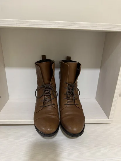 Kožne ženske čizmice SNIŽENE