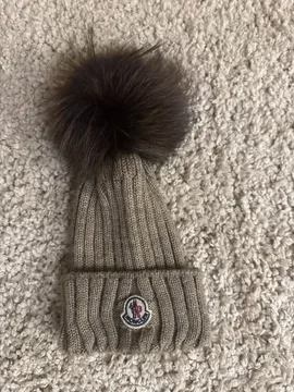 Ženska kapa Moncler