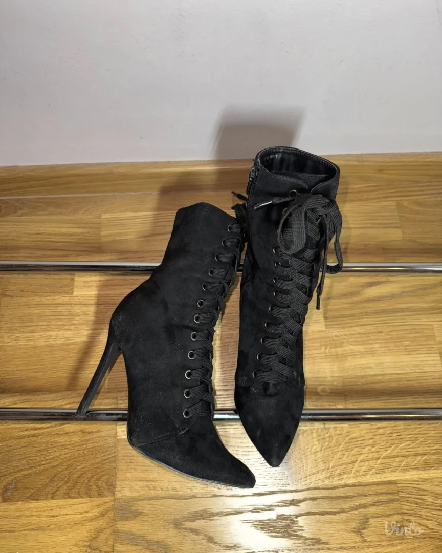 Ženske čizme na štiklu (37)