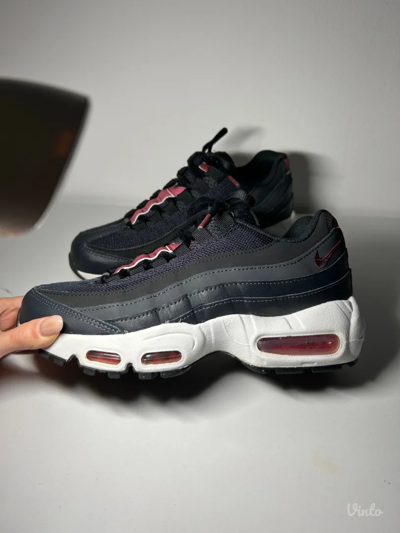 NIKE AIR MAX 95