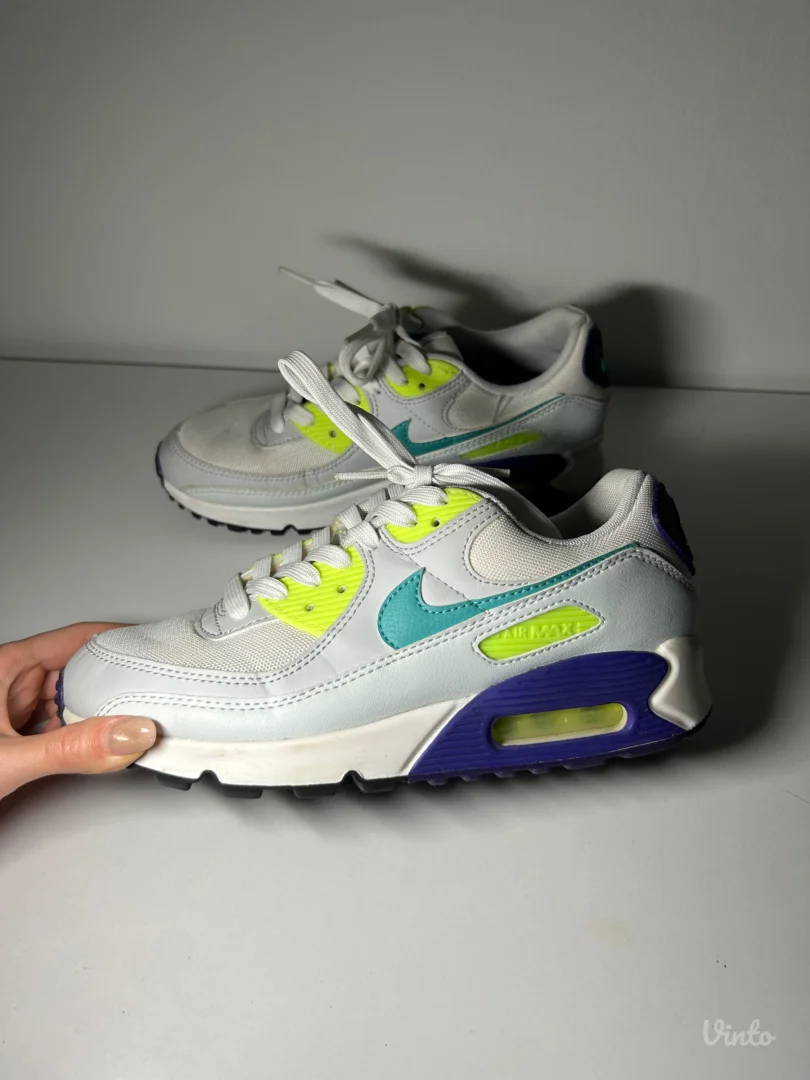 NIKE AIR MAX 90