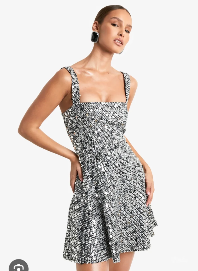 Nova, elegantna, Boohoo haljina