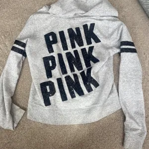 Pink Victoria's Secret Duks
