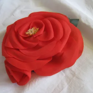 Trendi ukras za rever, haljinu