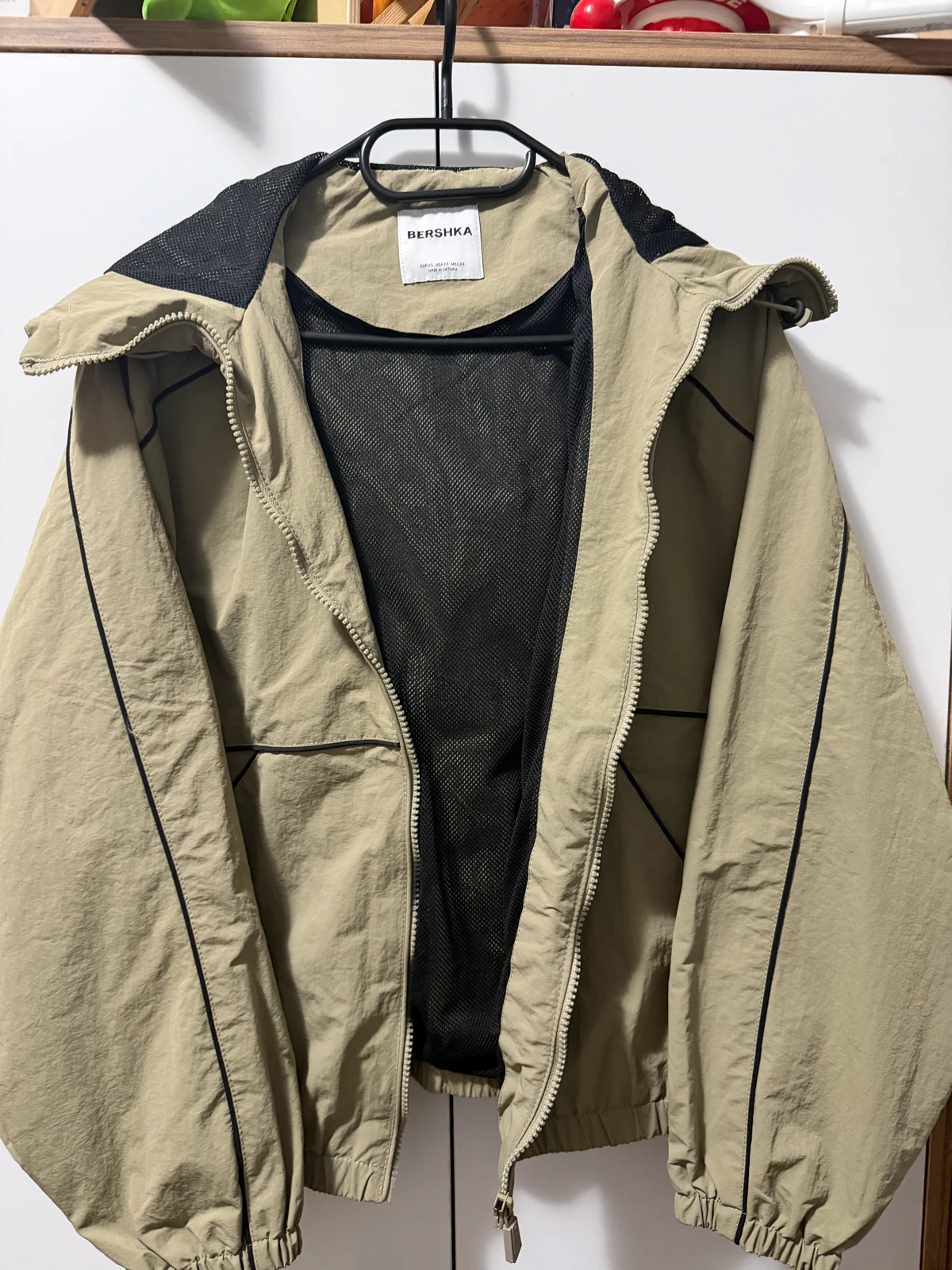 Bershka jakna