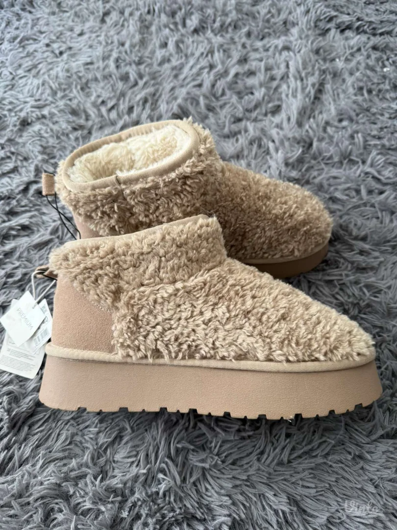 Čizmice nove sa krznom