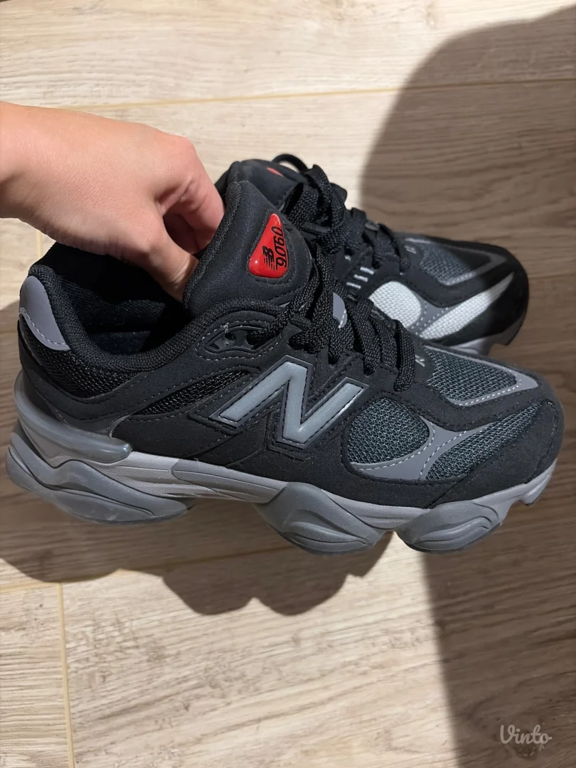 Patike New Balance 9060 37br