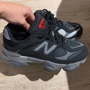 Patike New Balance 9060 37br