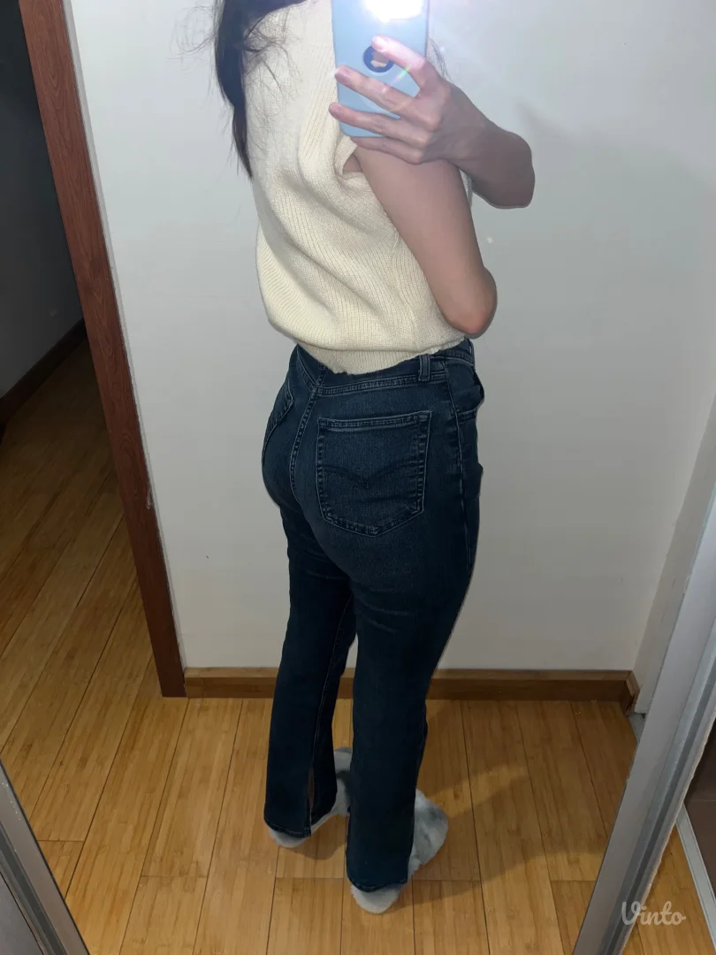 Levis 725 bootcut duboke