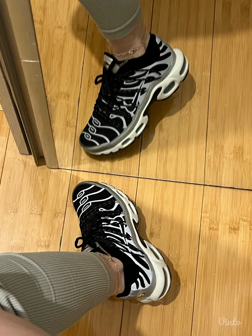 Nike Air Max Plus Toggle 36.5