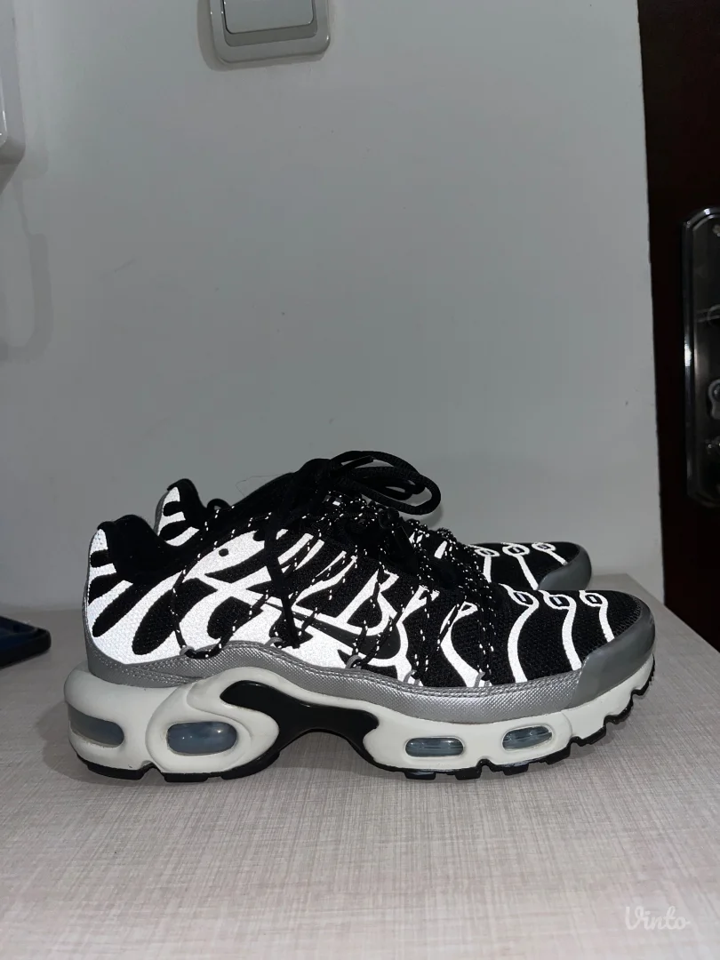 Nike Air Max Plus Toggle 36.5