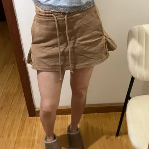 Zara suknja XS