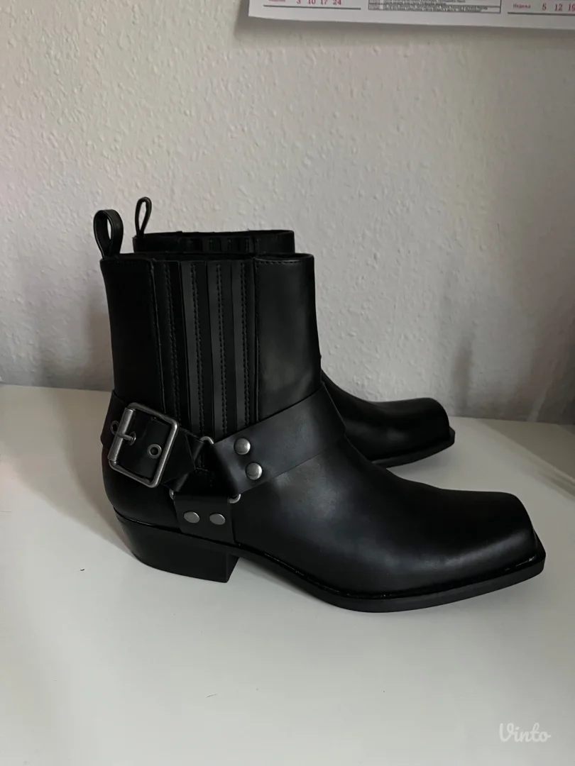 Pull&Bear čizme 41 NOVO