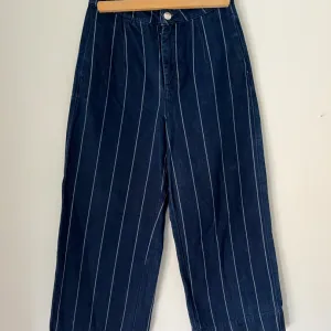 Monki farmerice na pruge 36