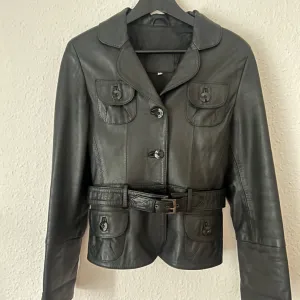 Crna kožna jakna S - Made in Yugoslavia