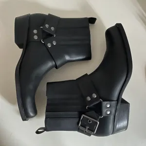 Pull&Bear čizme 41 NOVO