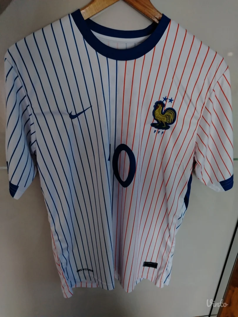 Dres fudbalske reprezentacije Francuske(Mbappe)