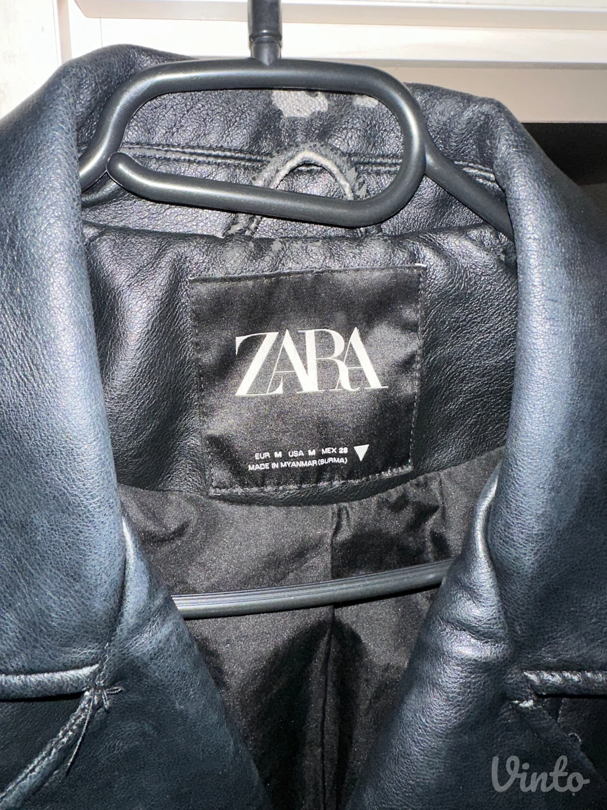 Zara kožna jakna
