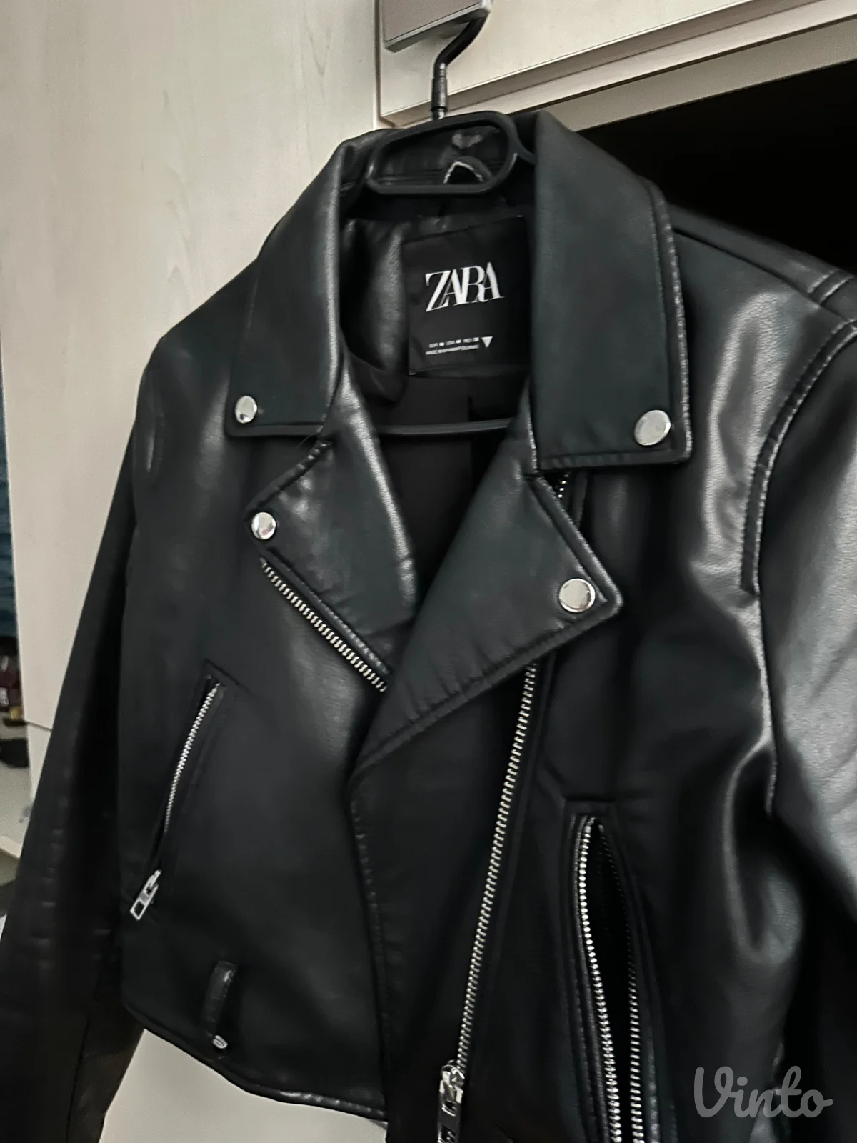 Zara kožna jakna