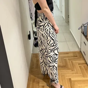 NOVO! Zara pantalone