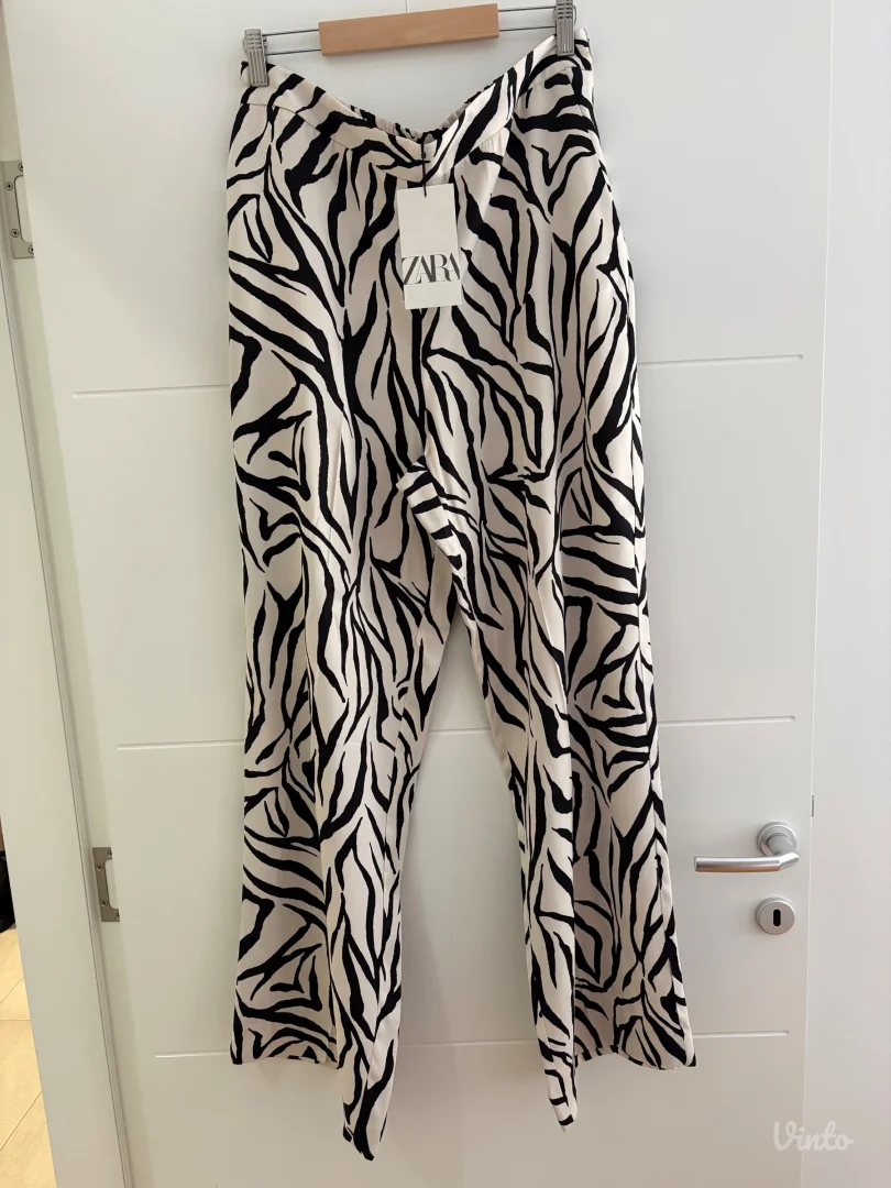 NOVO! Zara pantalone