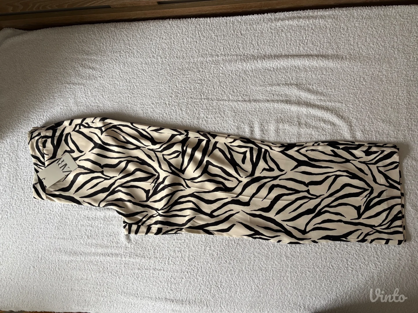 NOVO! Zara pantalone