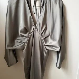 ZARA - satenska haljina