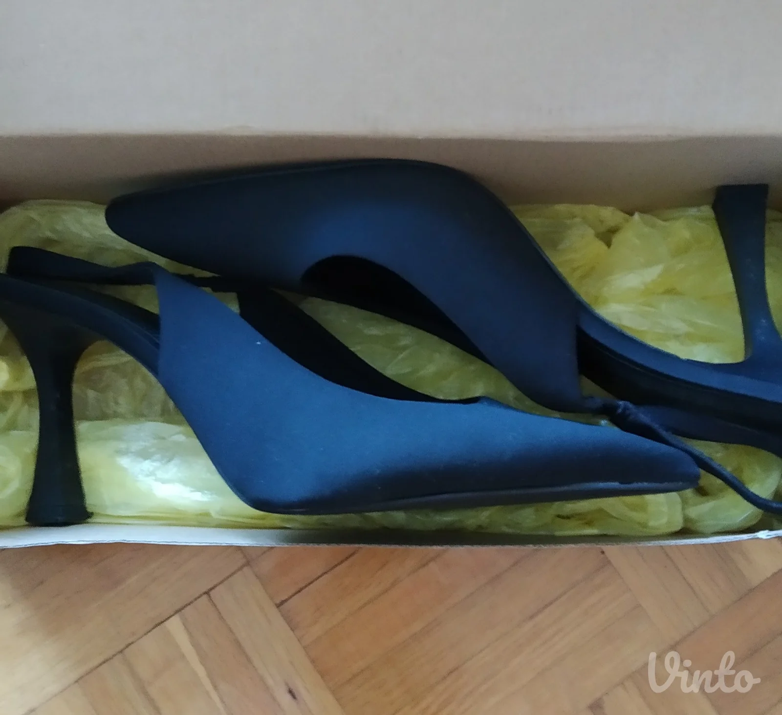 Stradivarius slingback salonke, 39 broj