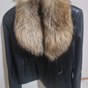 Kozna jakna sa krznom lisice