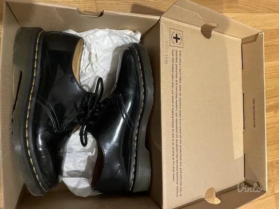 Plitke Martinke lakovane 38