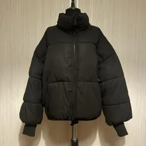 Crna zenska jakna Zara