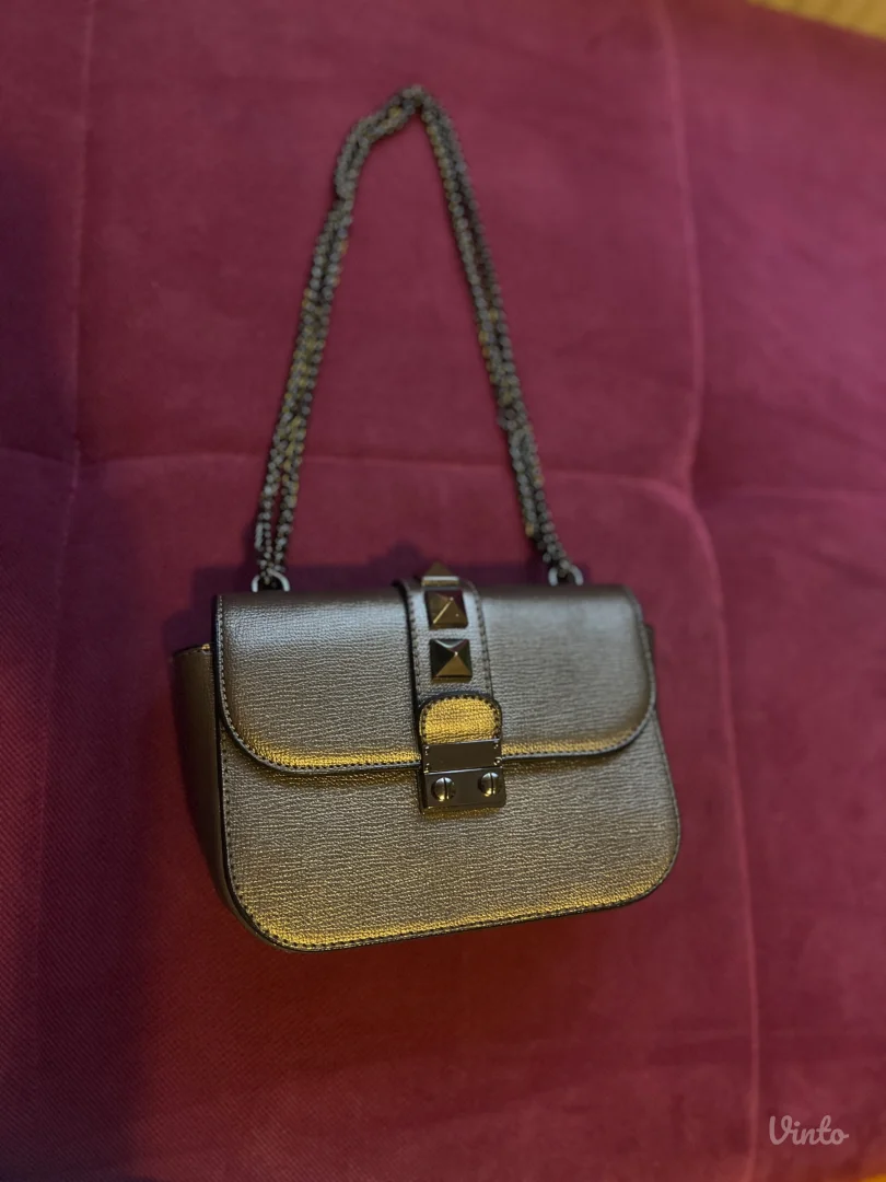 Metalik siva torbica