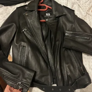 PRAVA KOŽA - Kožna jakna