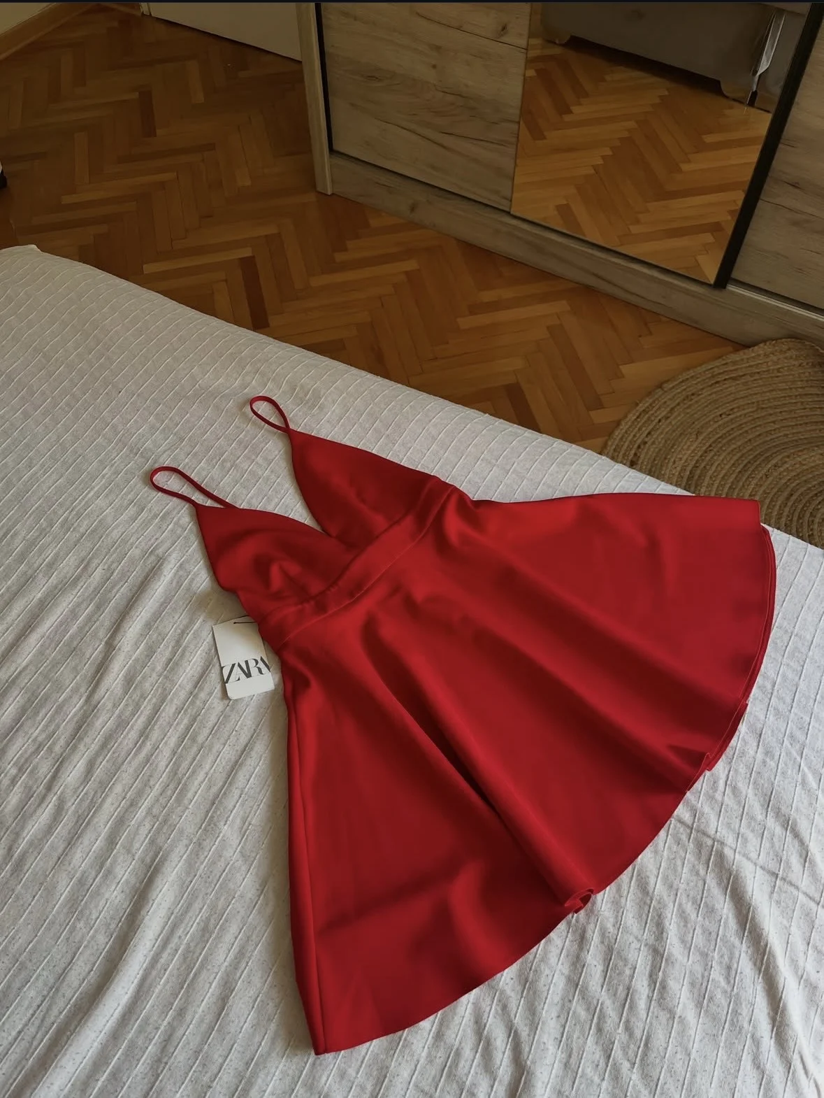 Zara haljina-nova