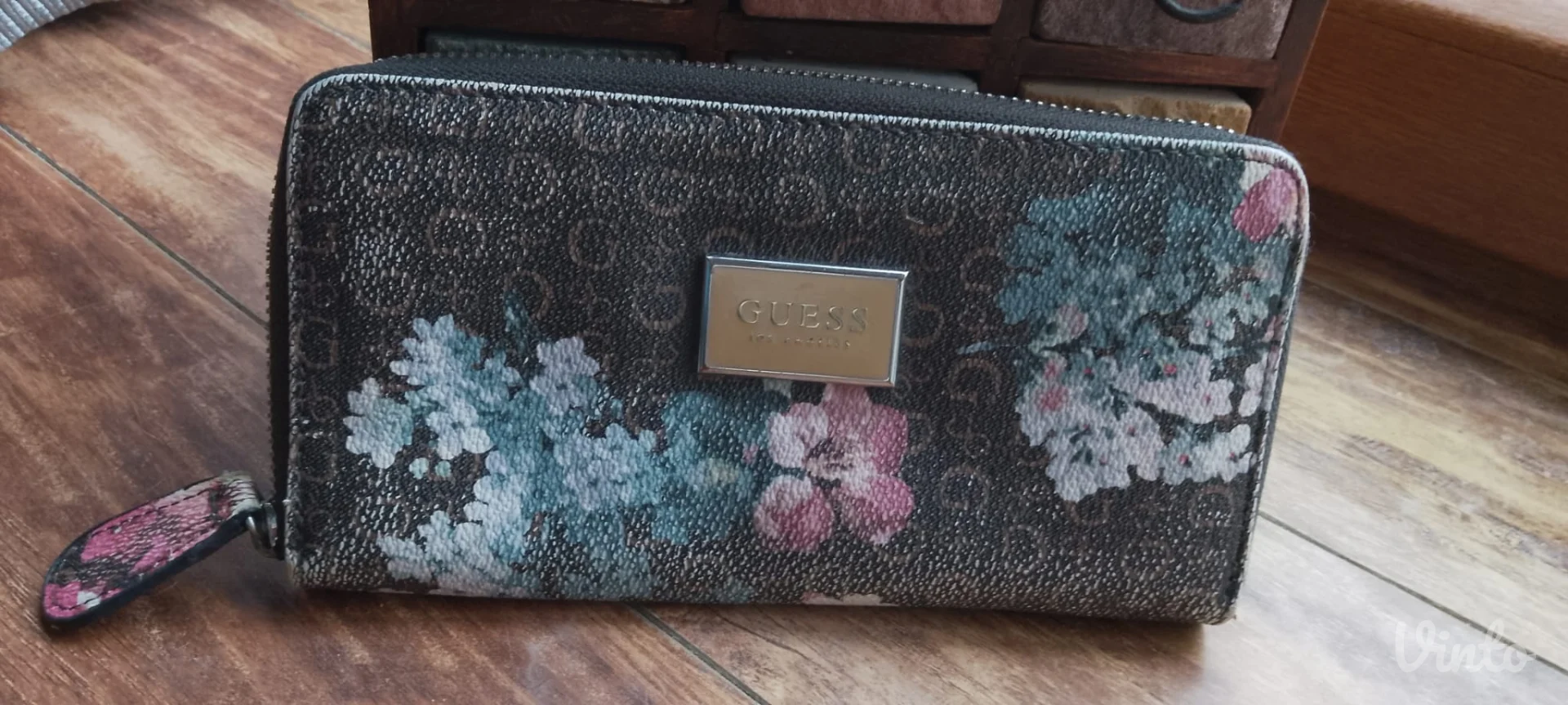 Guess novcanici