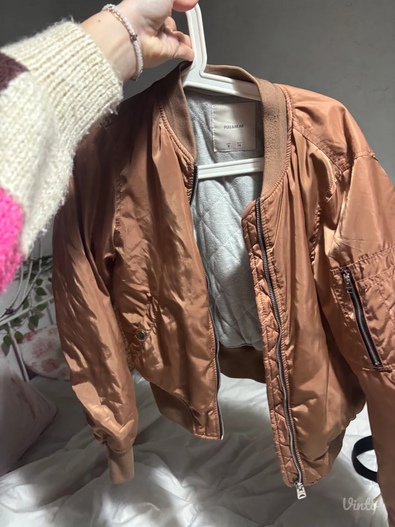 Pull bear bomber jakna